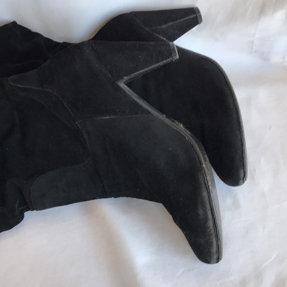 Black tie-top boots - Picture 6 of 10